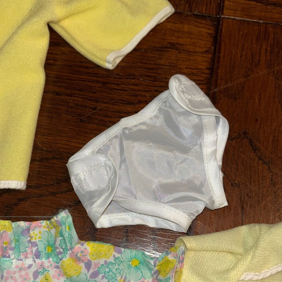 Baby Doll Clothing Bundle With Carry Bag and Mini Bottle Holder - Picture 9 of 9